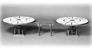 王祯设计发明的转轮排字盘(模型) a.《金刚经》 b.
